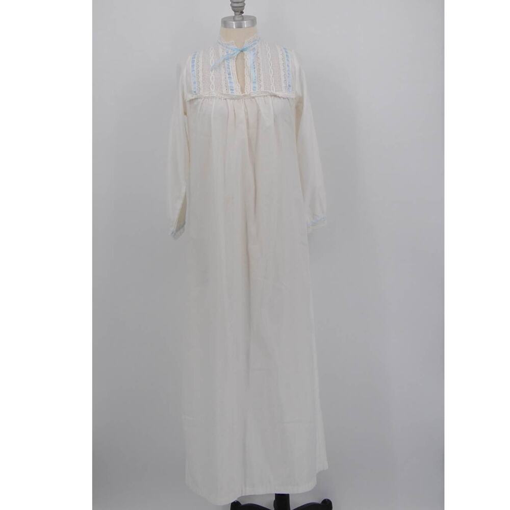 Vintage Iris Lingerie/ I.Magnin Nightgown